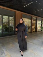 İncili Lara Davet Feracesi Lyocel Krep – Rahat Kalıp ve Şık Tasarım - Görsel 5